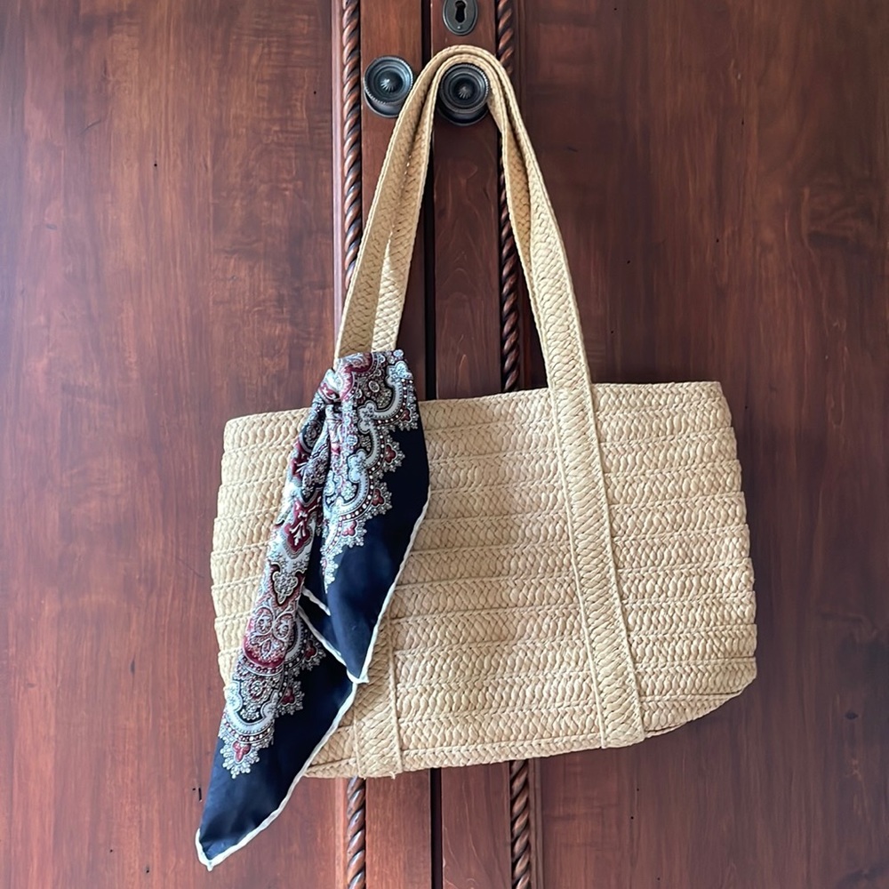 Draper James straw tote 15x10x4” scarf included